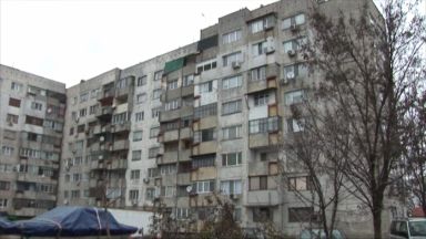 Потъващ блок в Тутракан застрашава живота на десетки семейства Заради дългогодишен