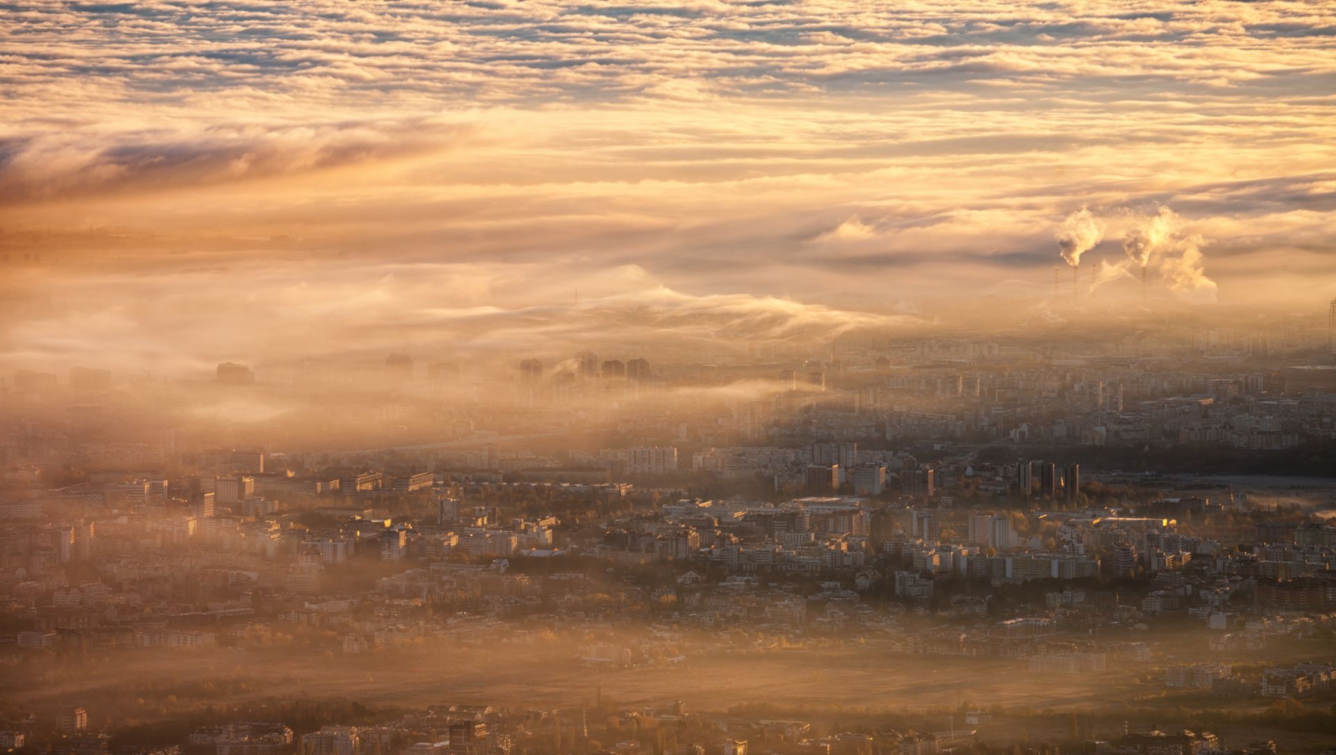 От високо се вижда какво е качеството на въздуха в столицата ни