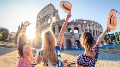 Италия възстановява средния етаж на Колизея