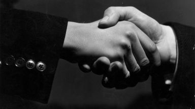 Отровното трио партиите на Слави Трифонов Мая Манолова и Христо