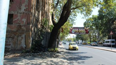 Ограничават движението в Пловдив събарят тютюневия склад Във връзка