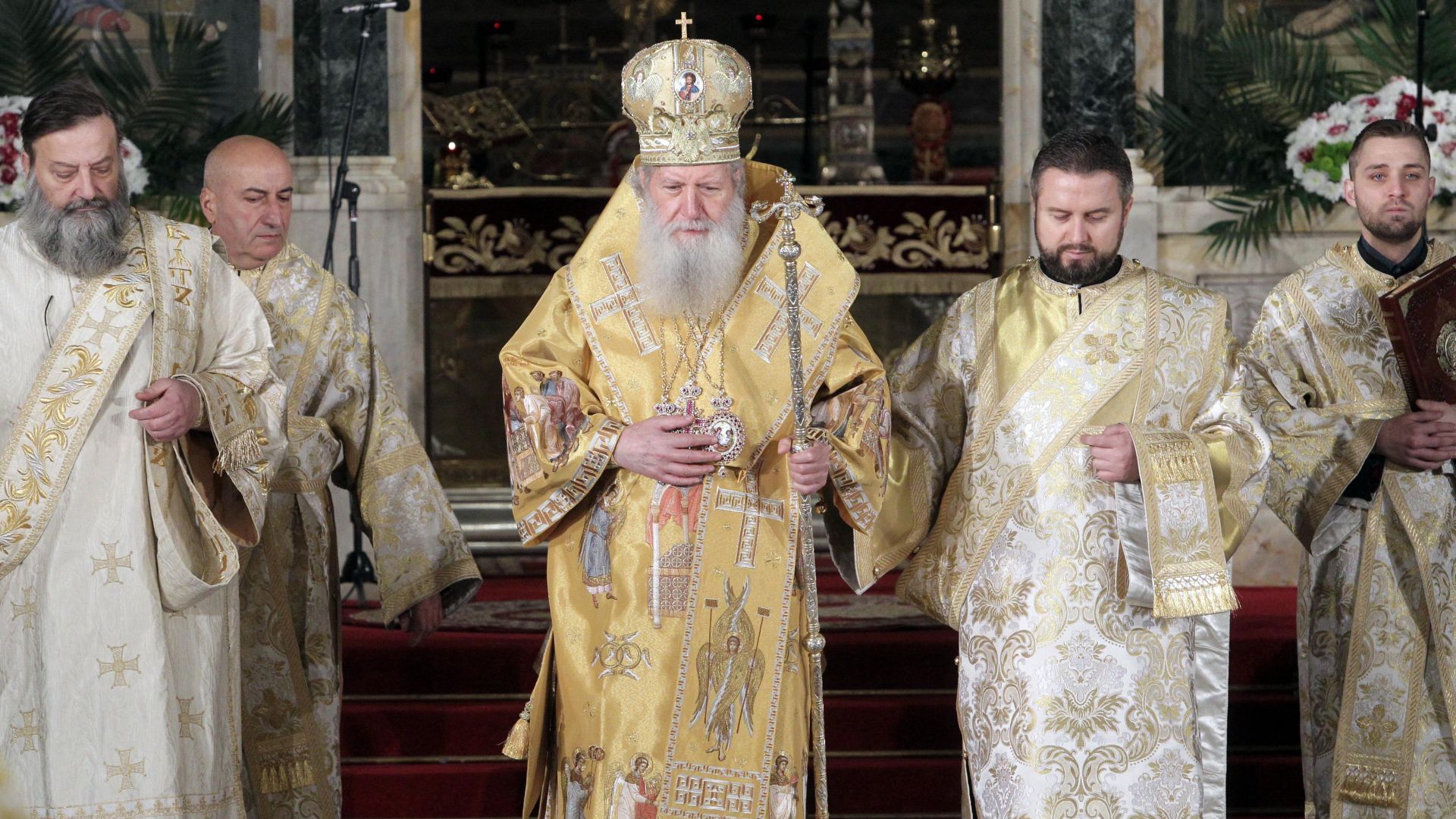Патриарх Неофит благослови българите за Рождество Христово (снимки)