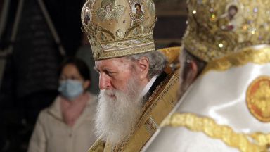 Светата Православна църква в своята богослужебна последователност естествено ни довежда