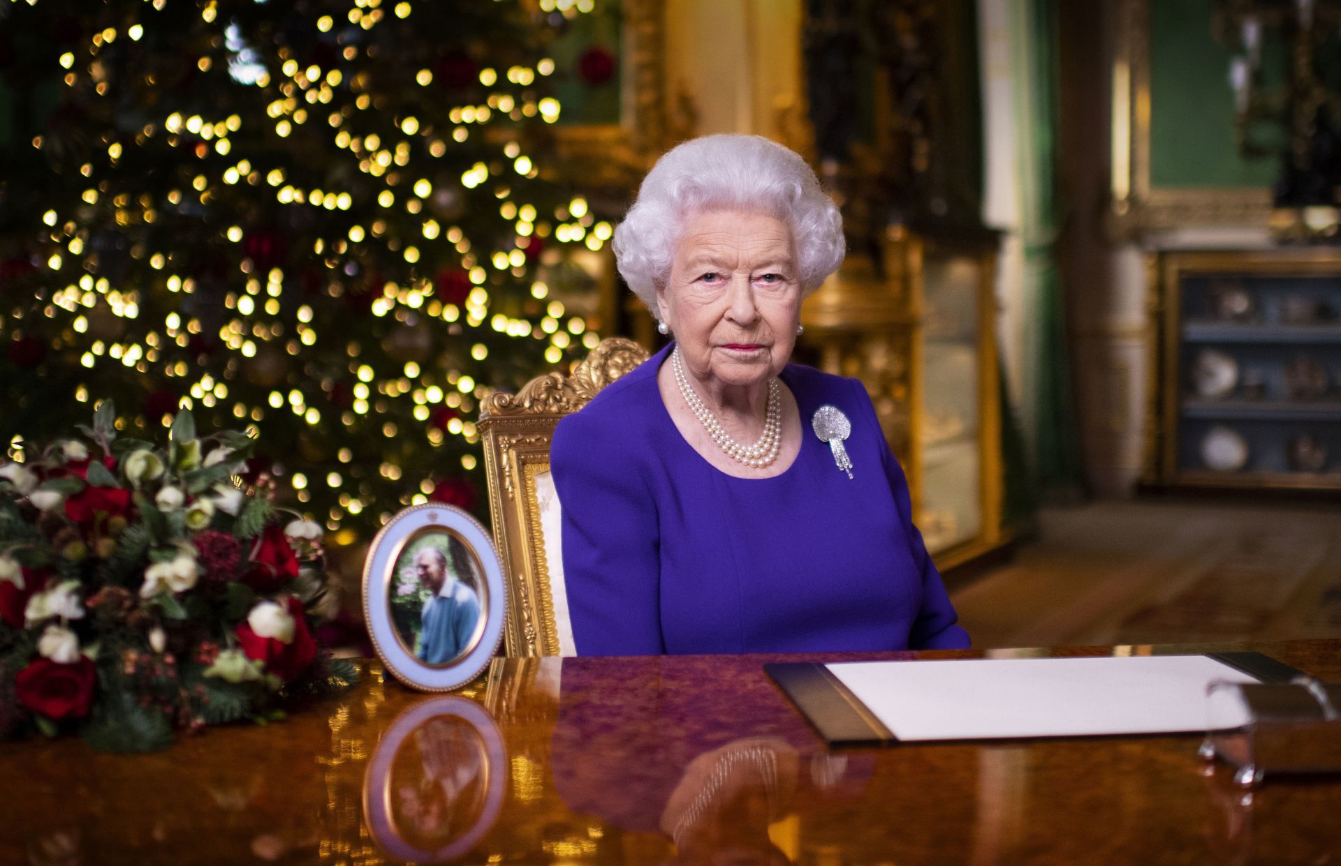 94-годишната Елизабет Втора говореше за надеждата за бъдещето, но също така призна, че милиони британци няма да могат да се радват на обичайните семейни празненства тази година