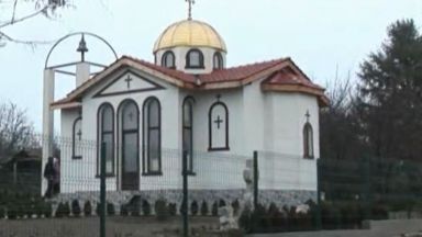 Християни и мюсюлмани построиха заедно православен храм