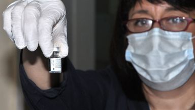 В по големите градове на страната продължава ваксинирането на лекари медицински