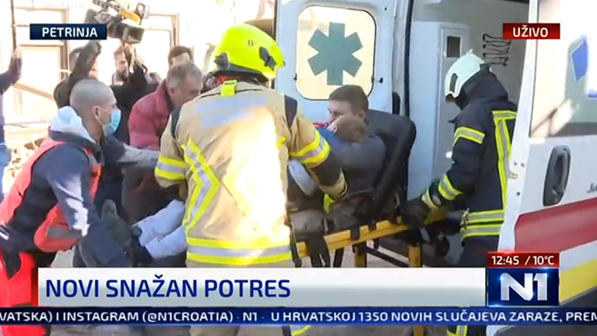 Загинало дете на площада, много ранени и разрушения при силния трус в Хърватия (видео)