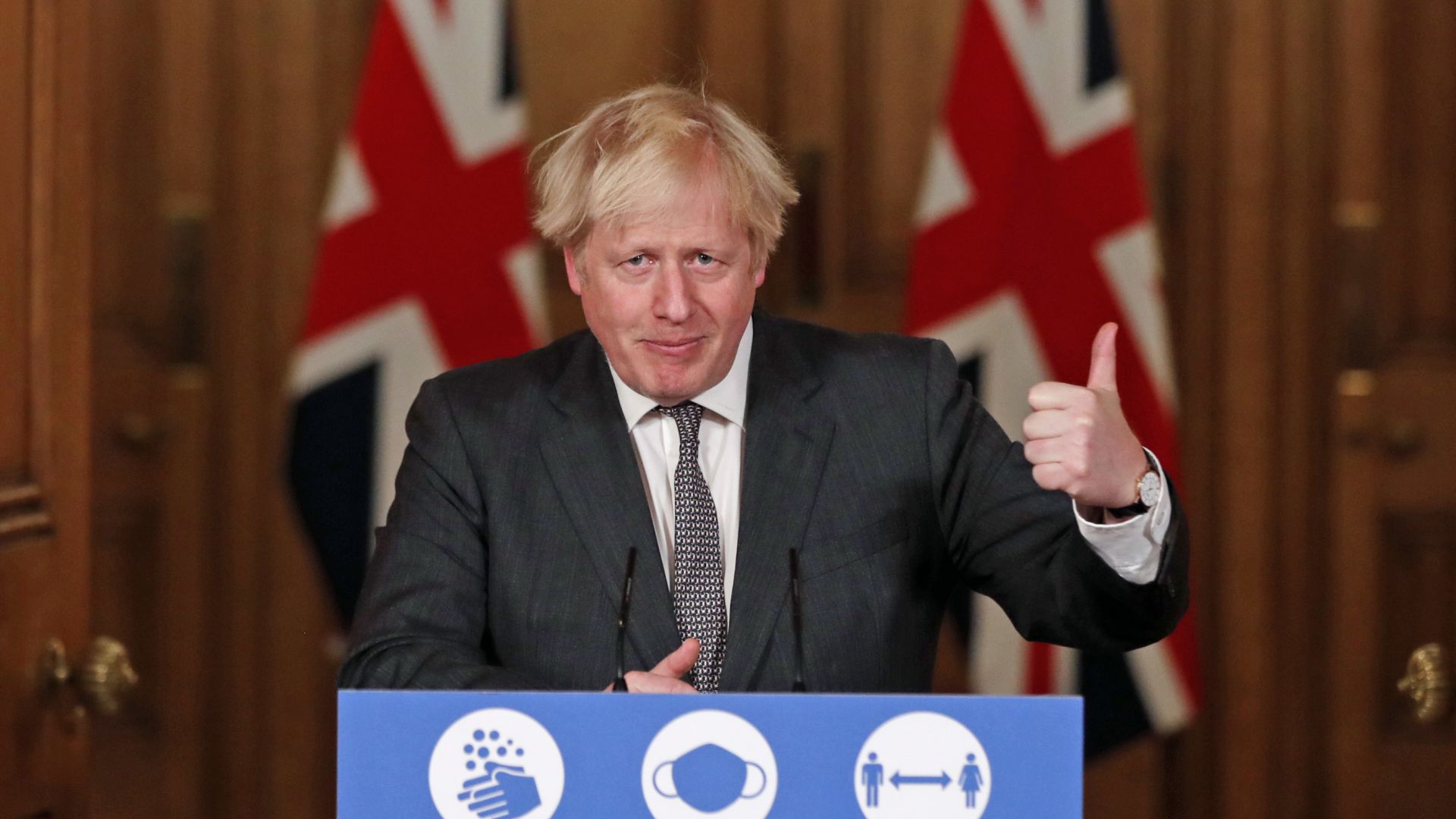 Борис Джонсън планира да отвори британската икономика до месеци
