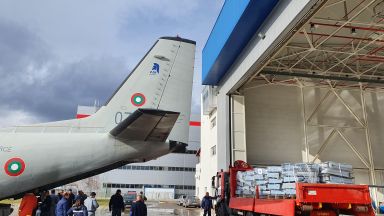 Два военно транспортни самолета С 27J Спартан с екипажи от състава на