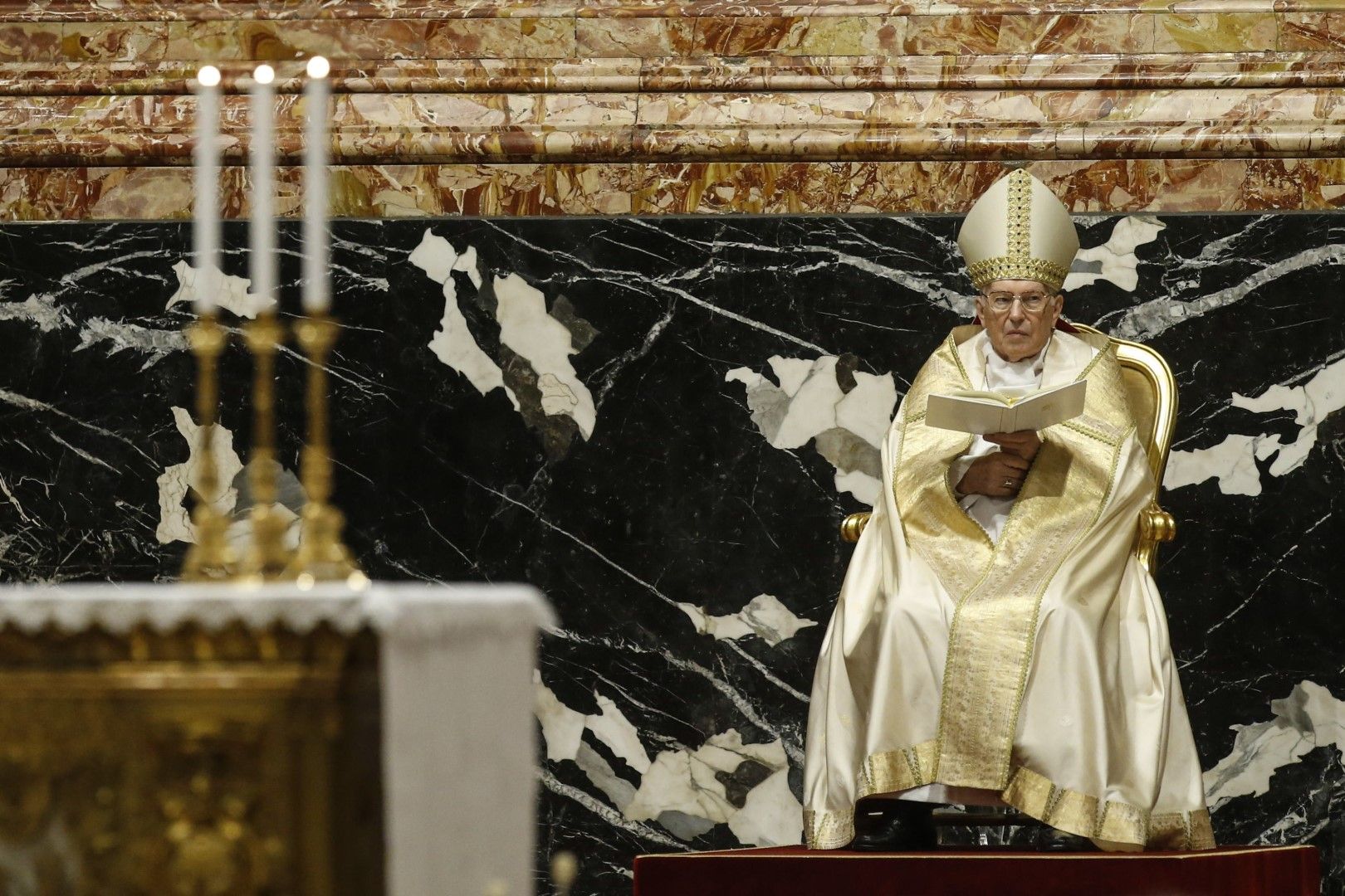 Kардинал Джовани Батиста Ре прочете традиционнта новогодишна литургия