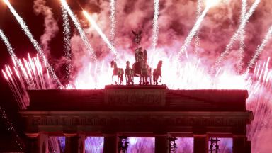 Подложени на забрана да изстрелват фойерверки в по голямата част от