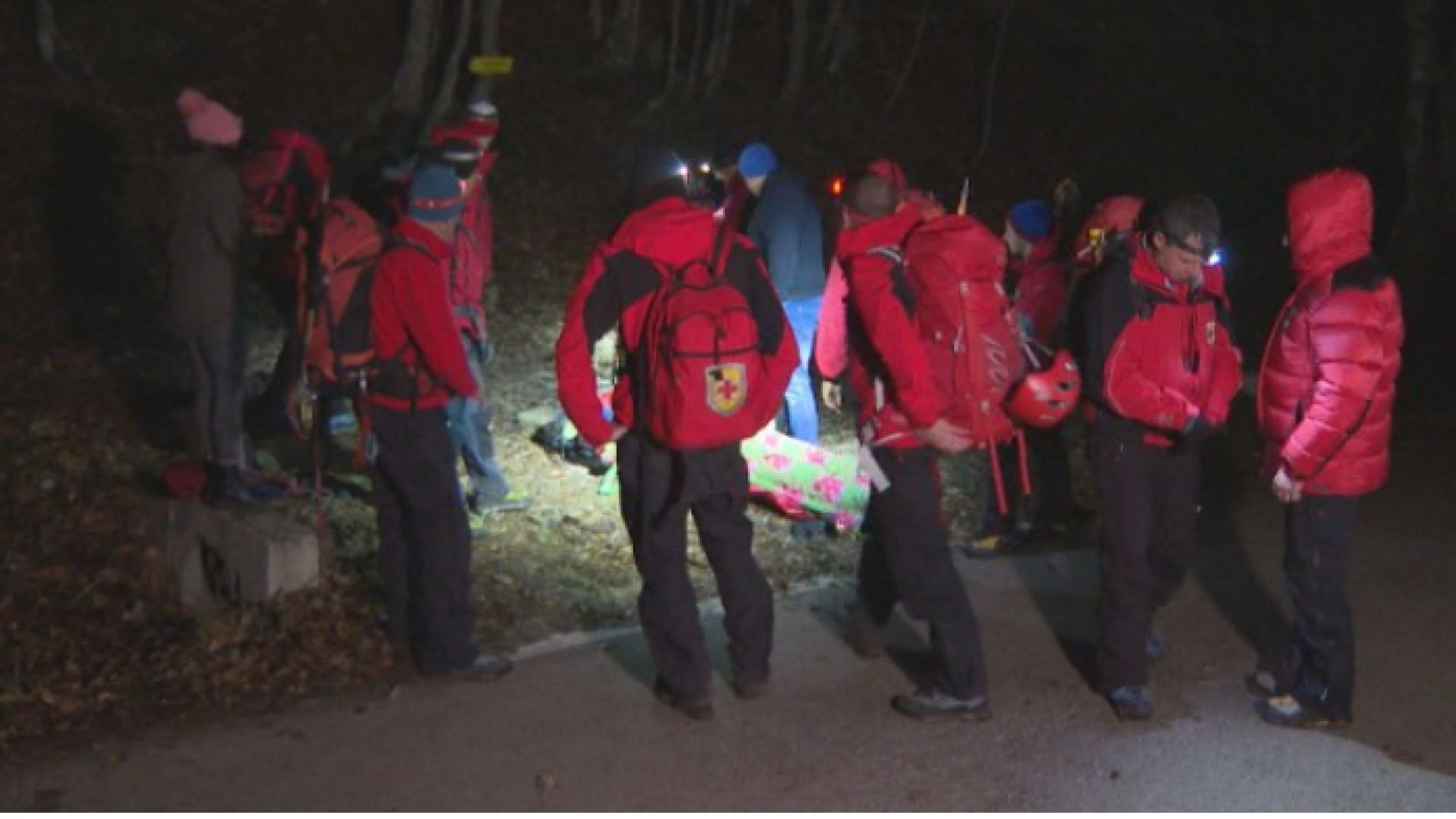 Спасителната акция в Стара планина продължи 8 часа, двама са най-тежко ранените
