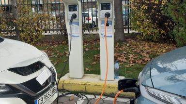 199 зарядни станции за електромобили се изграждат в страната с