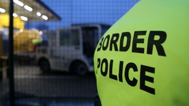 Латвия въведе извънредно положение в регион който граничи с Русия