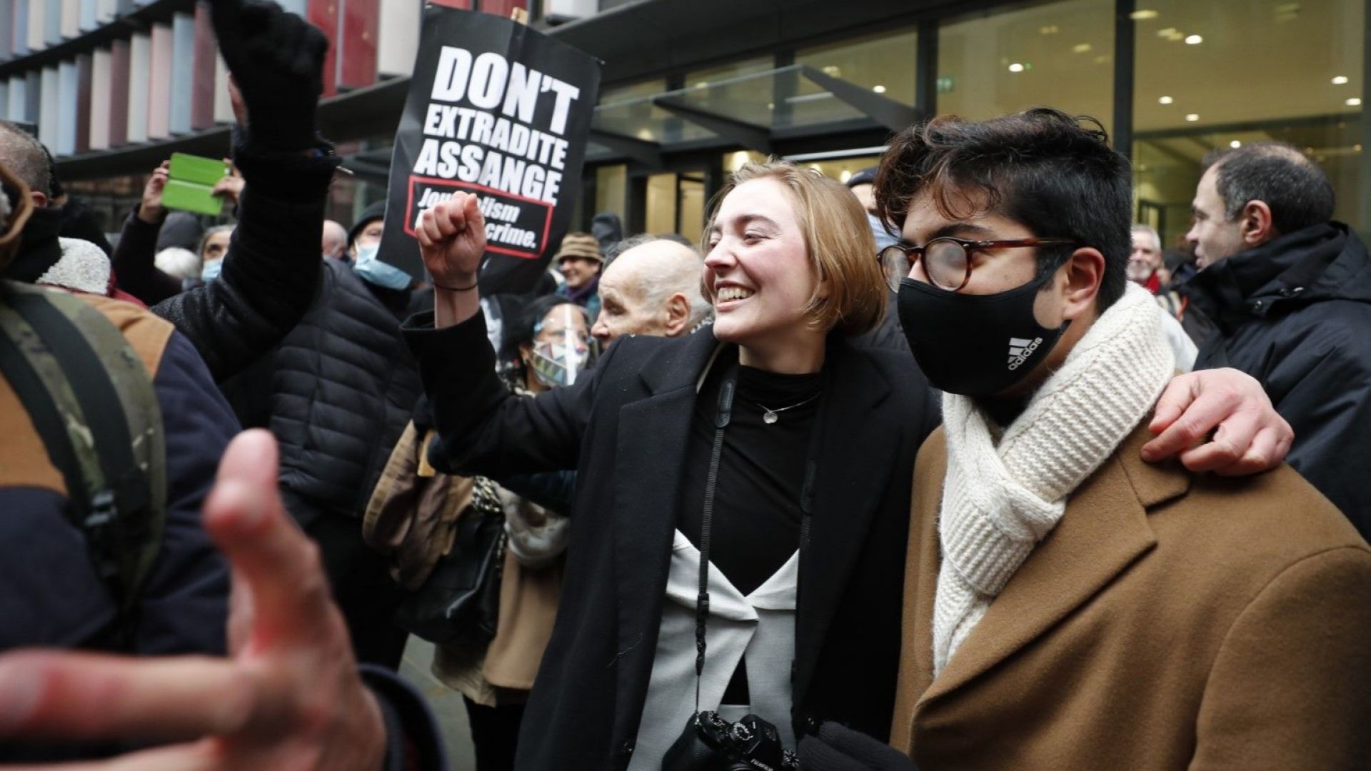 Великобритания отказа да екстрадира  Джулиан Асандж в САЩ поради  риск от самоубийство