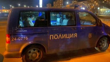 Петдесет и четири непълнолетни лица са установени при специализирана полицейска