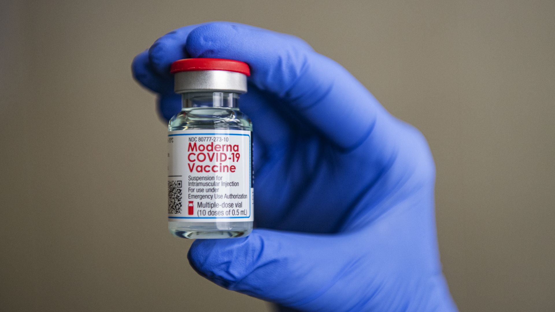 "Модерна" прави ваксина "2 в 1" - с 3-та доза срещу Covid и новаторски антигрип препарат