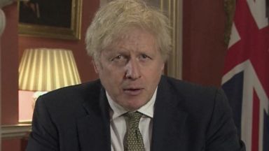 Британският премиер Борис Джонсън обяви че в Англия се въвежда