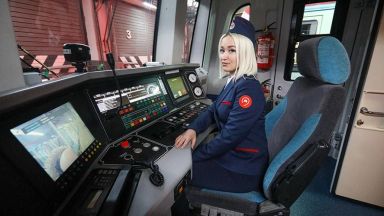 Първите от 1980 година жени машинисти започнаха работа в московското