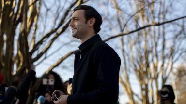 Демократът Джон Ософ обяви че печели произведения балотаж за второто