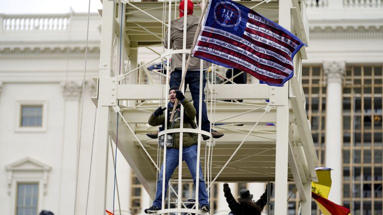 Сградите на Конгреса на САЩ в Капитолия са блокирани от