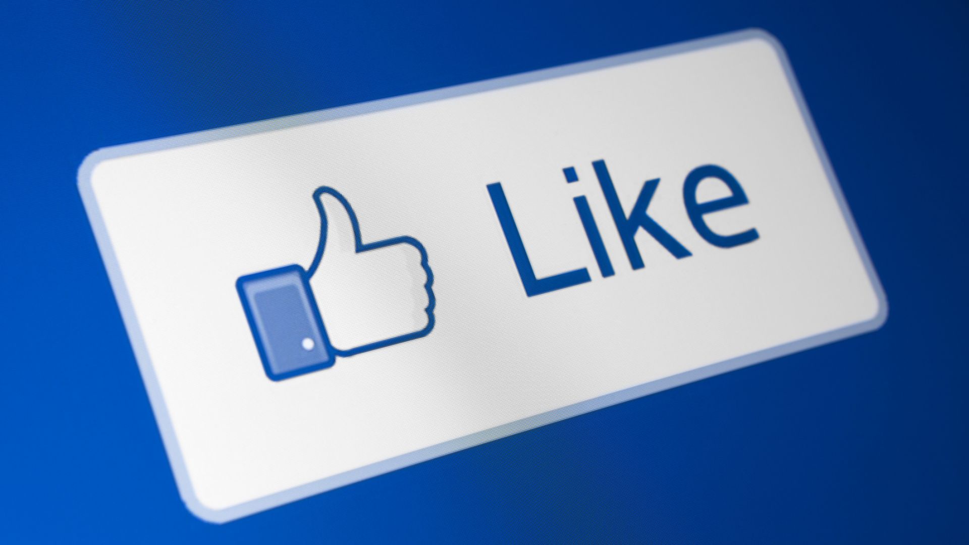 Фейсбук премахва бутона "харесвам" за звезди, обществени личности и марки