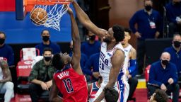Нощ на политически жестове в НБА - звездата Янис даде сигнал за протест