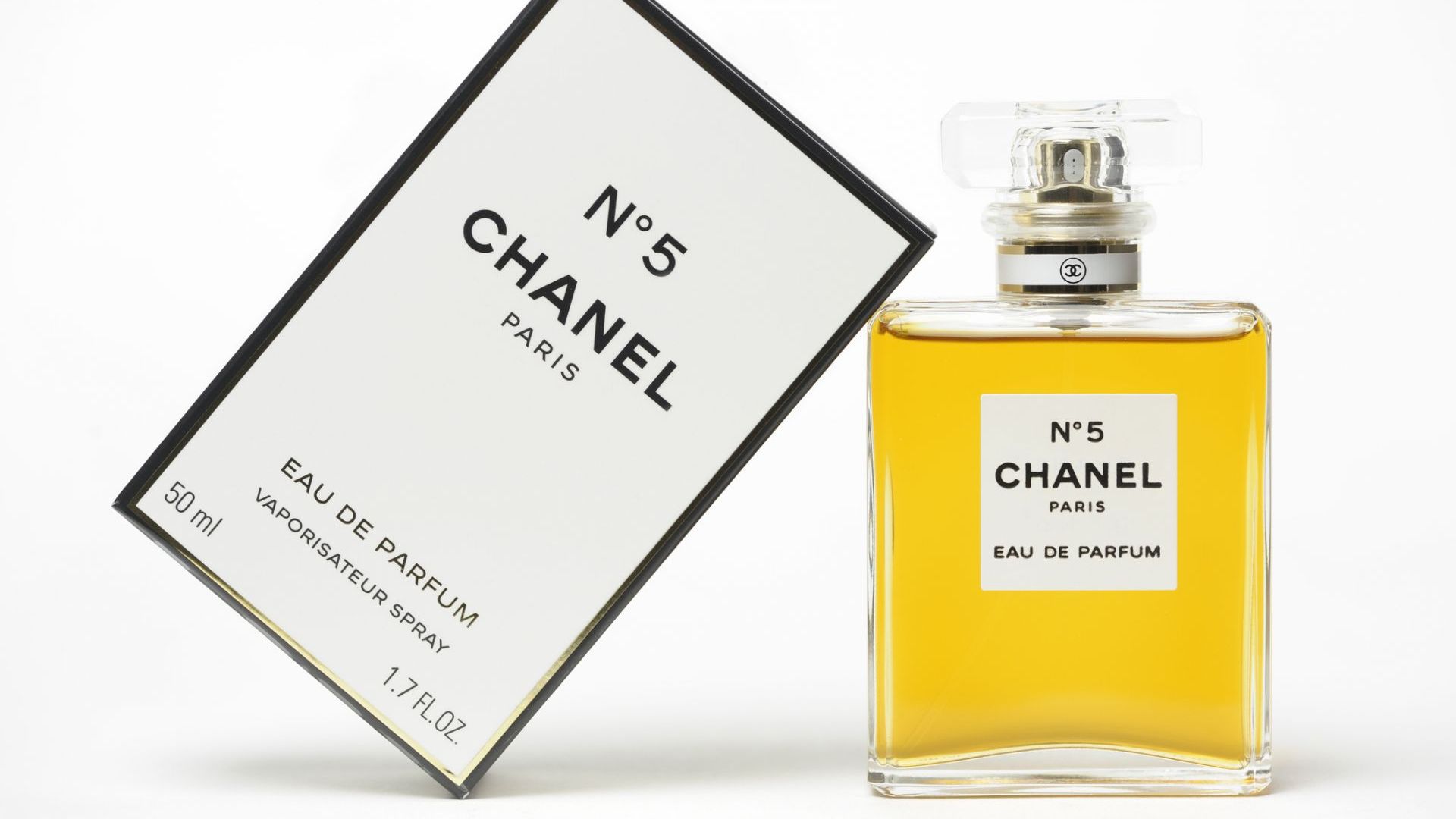 Ароматът на безсмъртието - Парфюмът "No 5" на Chanel навършва век