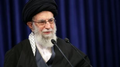 Върховният лидер на Иран аятолах Али Хаменей каза че жените