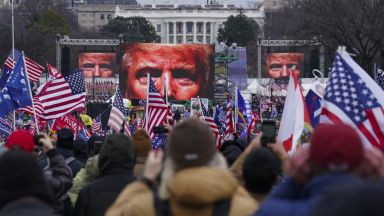 Тръмп е под силен натиск след бунта срещу Капитолия