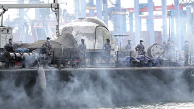 Индонезия засече сигнали които може да идват от черната кутия