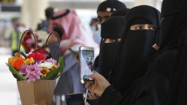 Катар възобнови полетите до Саудитска Арабия