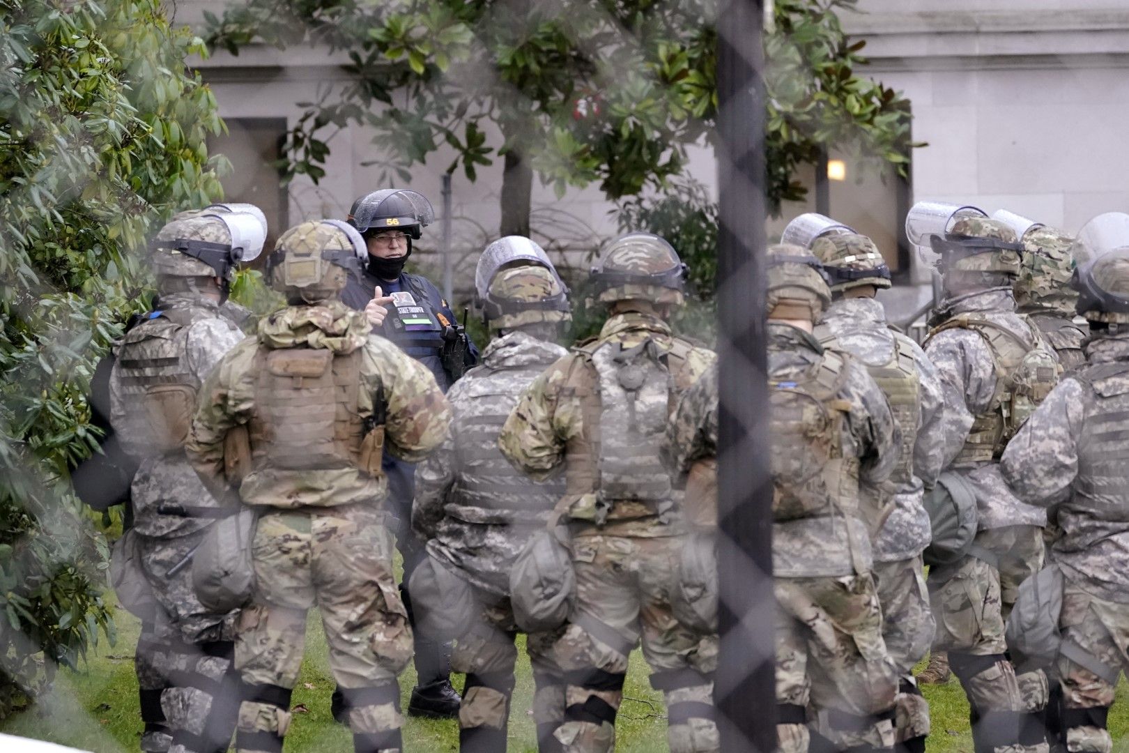 Военните и националната гвардия на САЩ се готвят за нови размирици във Вашингтон и други градове