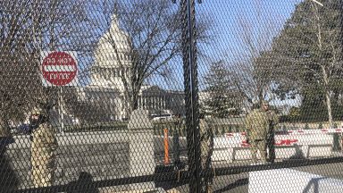 Тръмп обяви извънредно положение във Вашингтон (снимки)