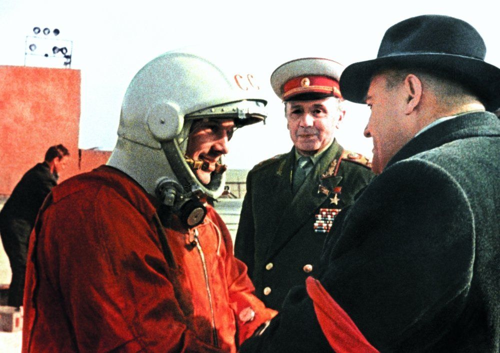 Корольов и Гагарин преди историческия полет към Космоса