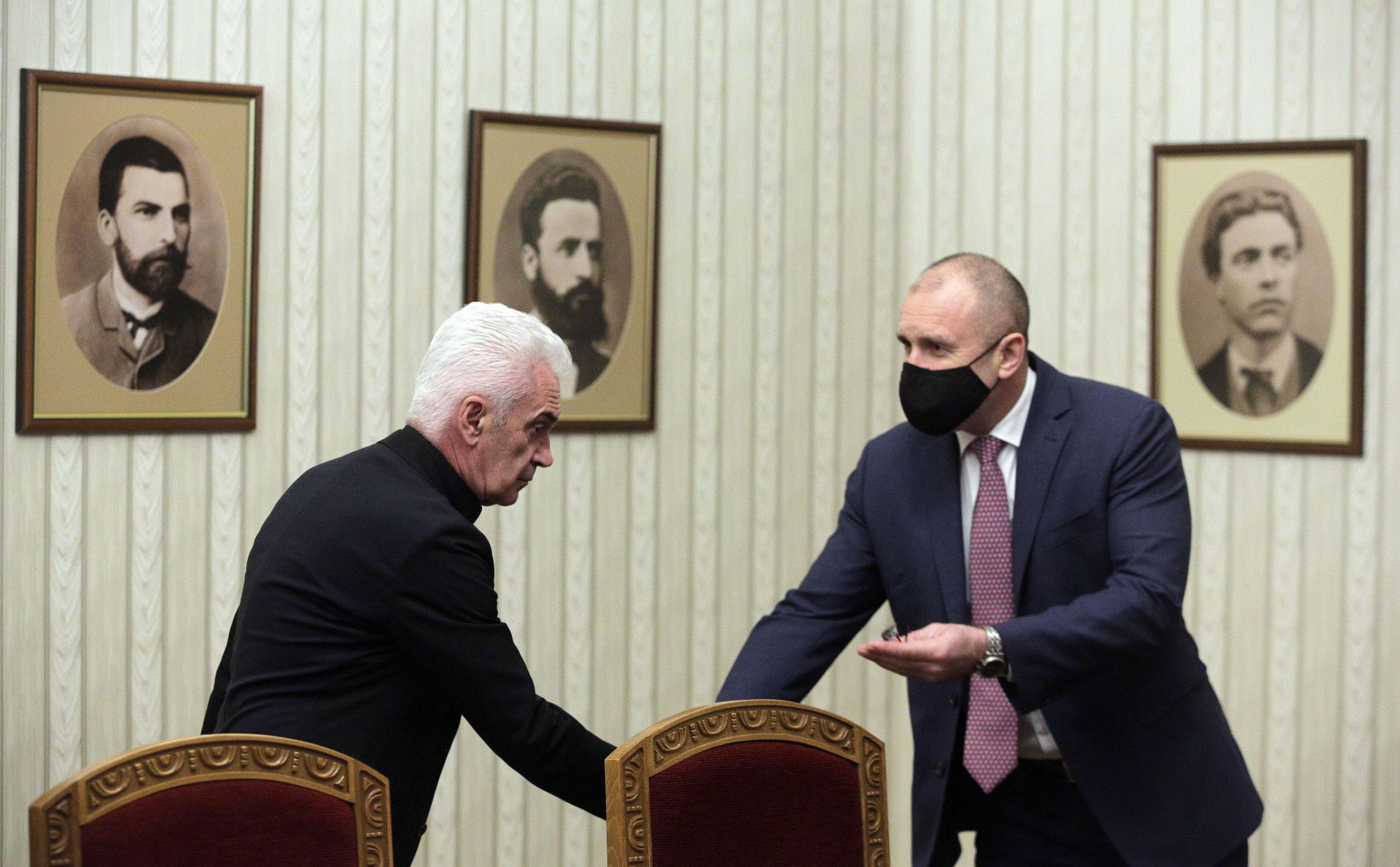 Президентът посрещна Волен Сидеров и съпартийците му на "Дондуков 2"