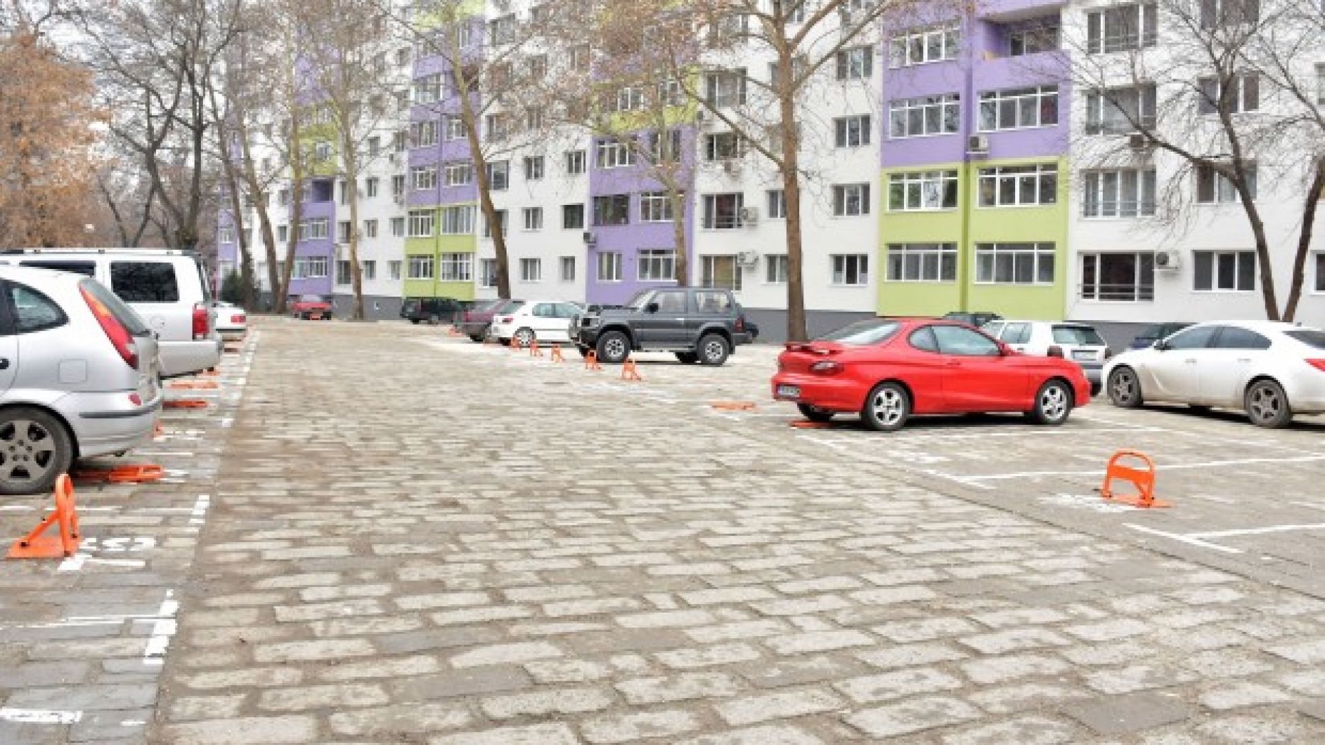 С търг и за 5 години ще се наемат паркоместата пред блоковете в Пловдив