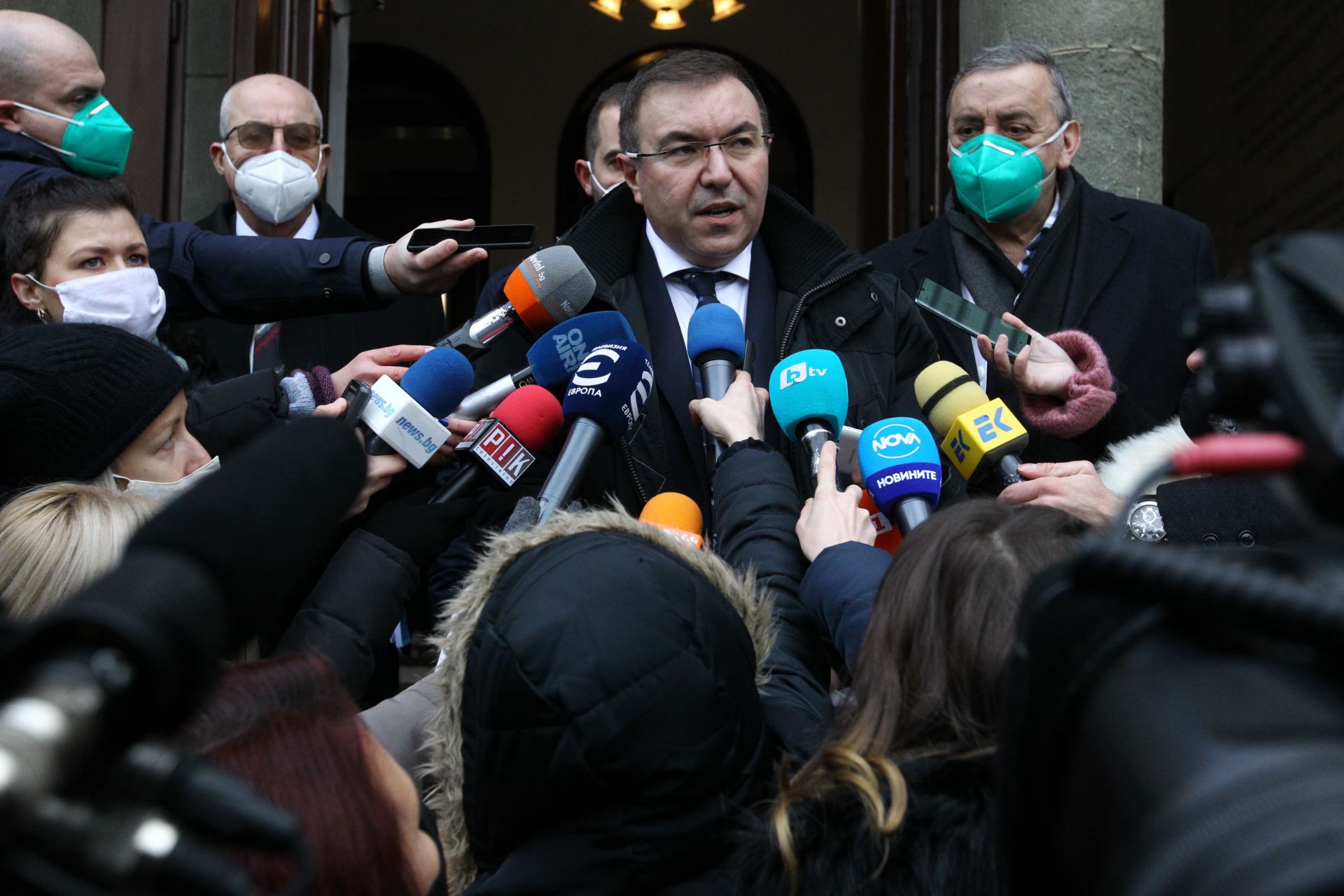Обнадежден съм от темповете, с които върви ваксинацията, заяви здравният министър Костадин Ангелов