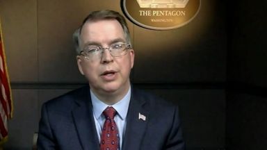 Заместник шефът на Пентагона Дейвид Норкуист е бил помолен да изпълнява