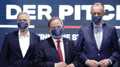 Трима мъже прависти католици и по произход от Северен