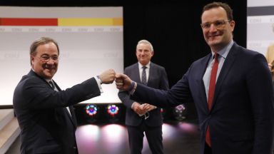 Армин Лашет центристкият премиер на германската провинция Северен Рейн Вестфалия направи