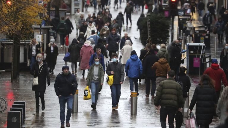 Експерти от редица европейски страни предупредиха за трета вълна от