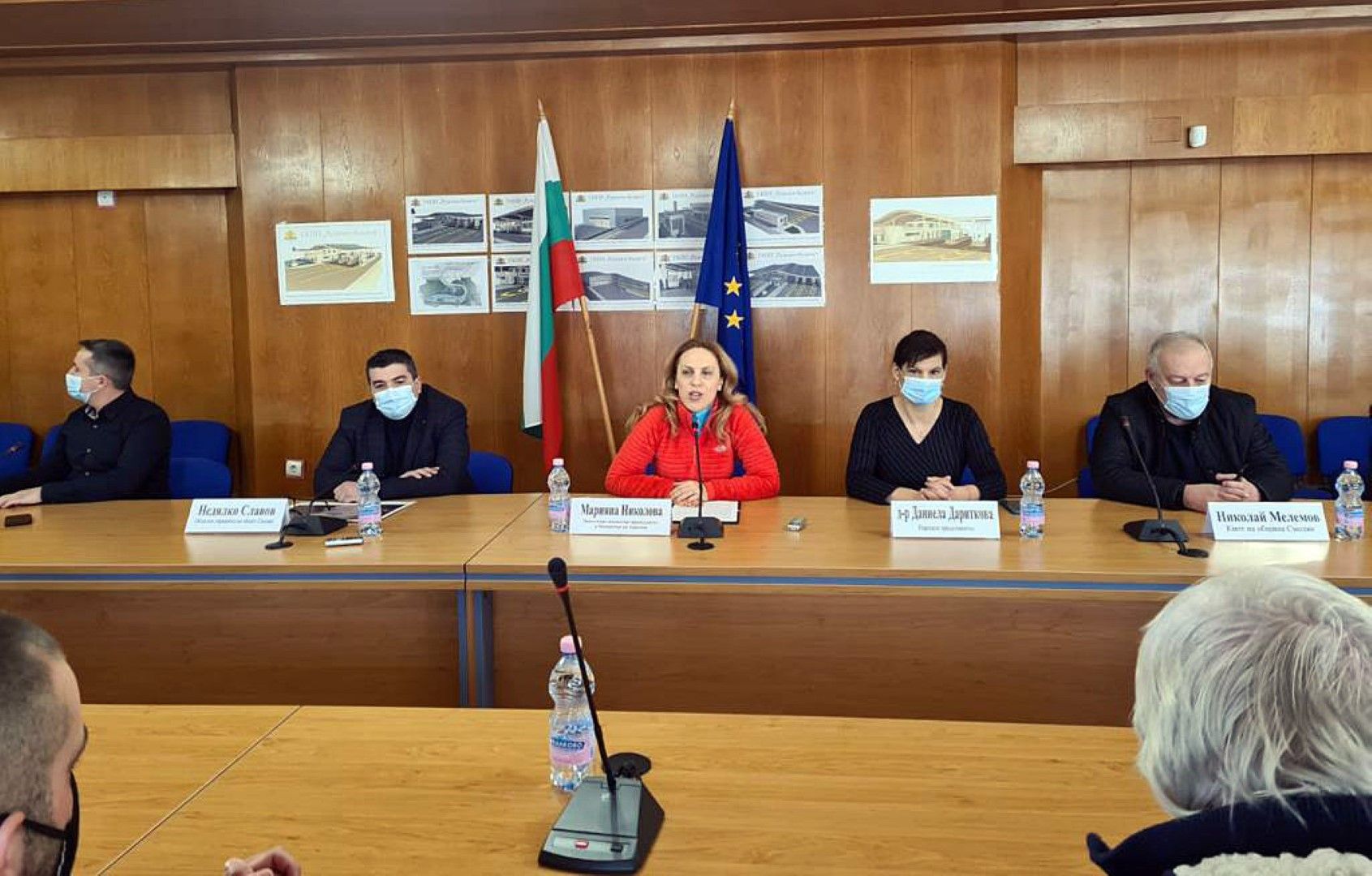 Вицепремиерът и министър на туризма Марияна Николова се срещна в Смолян с представители на туристическия бизнес