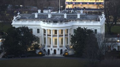 Високопоставеният американски дипломат Кърт Кембъл заяви че съхраняването на мира