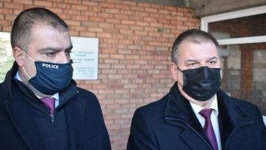 Служител на сектор Миграция в Пловдив е сред участниците в