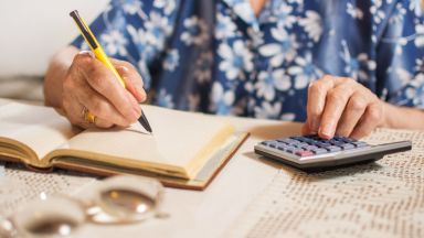 Предложението е за отпускане на великденска добавка в размер на