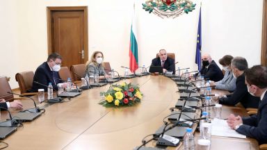 Разхлабване на противоепидемичните мерки в определени сектори и бизнеси бе