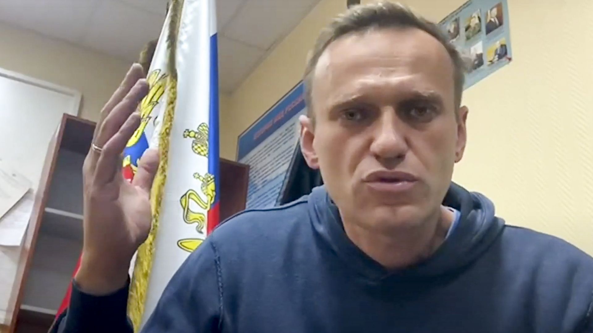 Навални се намира в печално известен московски затвор, сам в триместна килия