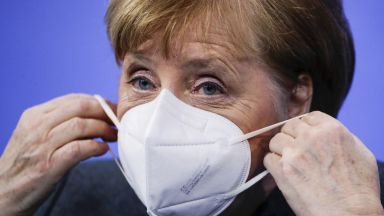 Германската канцлерка Ангела Меркел и премиерите на германските провинции постигнаха