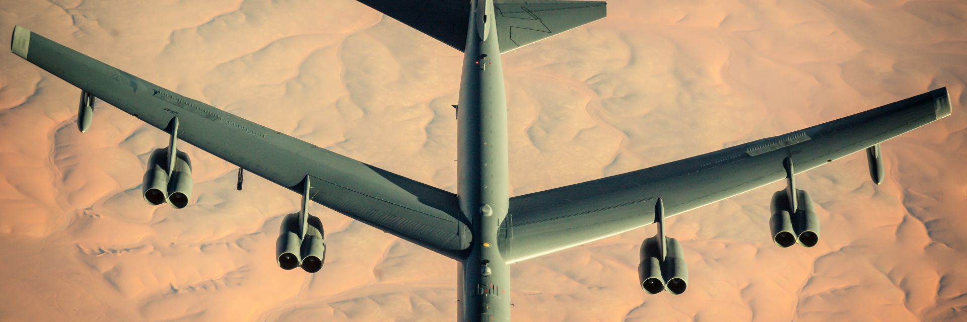 Това е самолетът, който ще лети 1 век (снимки)